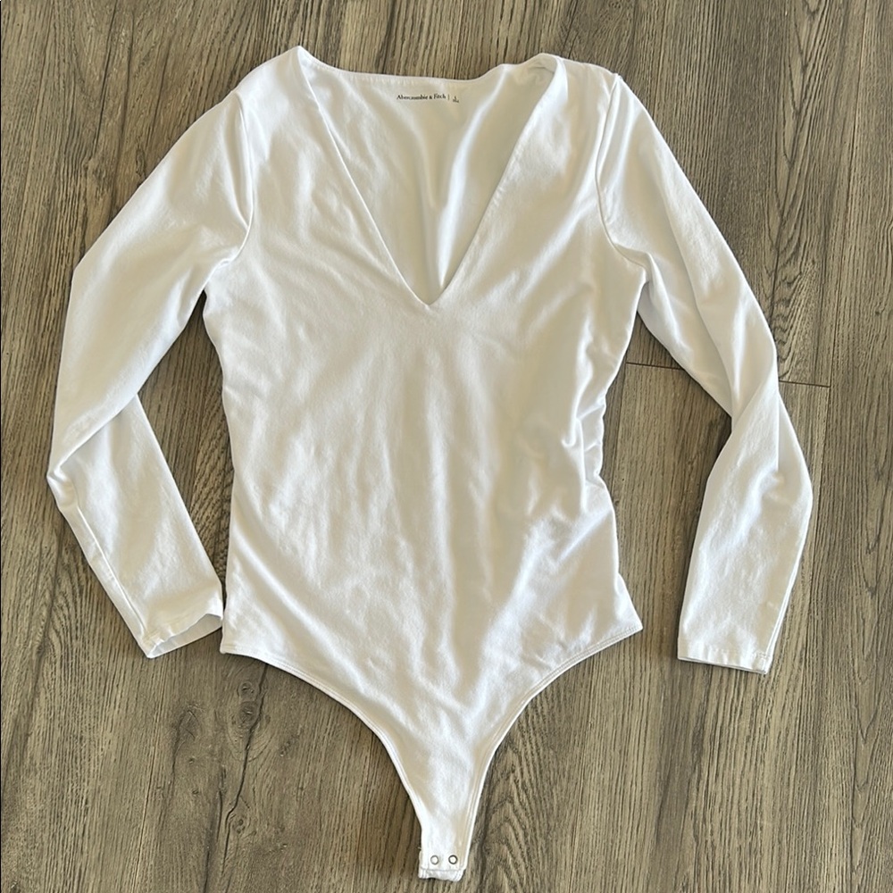 NWOT Abercrombie White Long Sleeve Bodysuit
